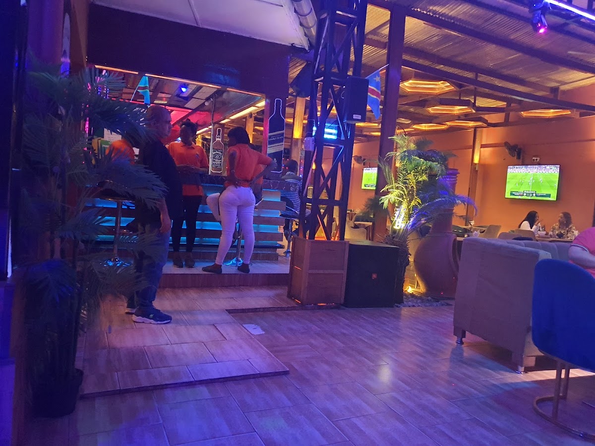 Le Volcan Restaurant & Bar